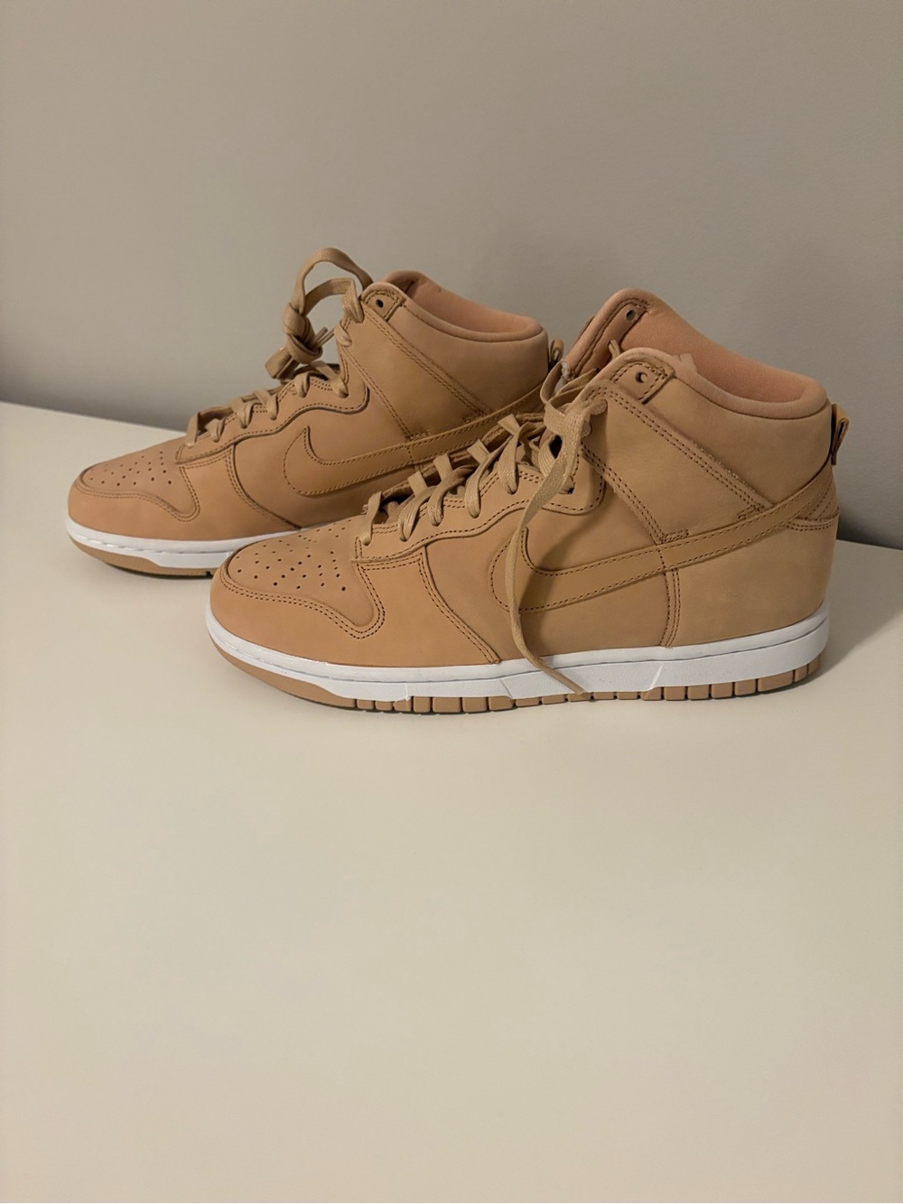 Nike High-Top Sneakers - Tan/White